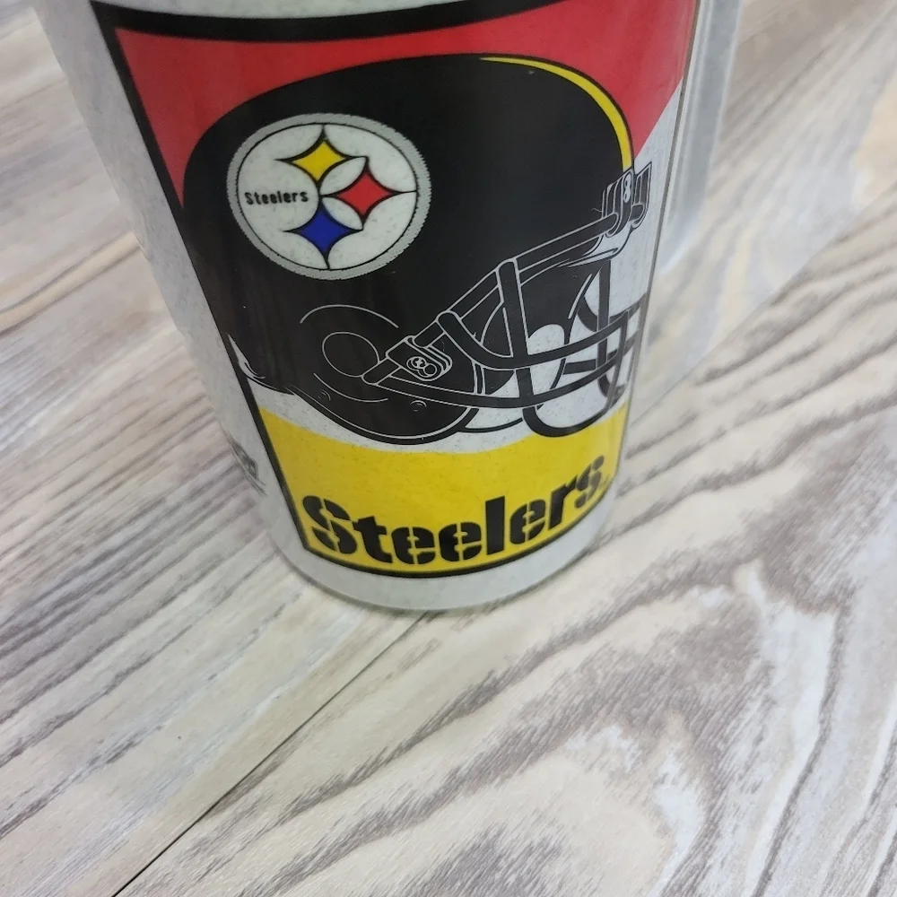 Vintage Pittsburgh Steelers insulated cup Unisex 22oz gray